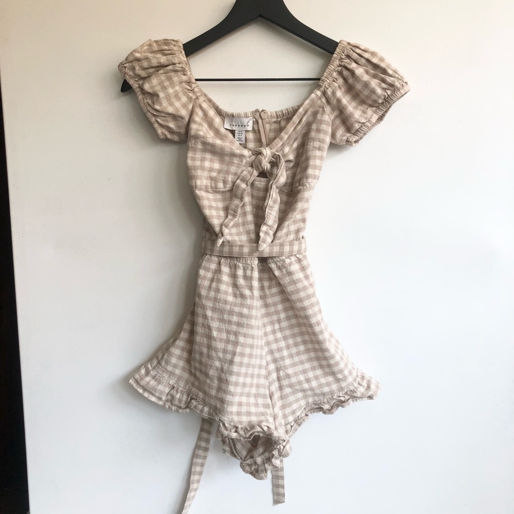 Cute Romper zip in back cheeky